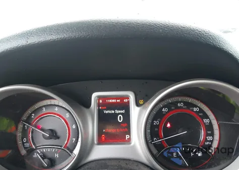 2017 Dodge Journey Crossroad z USA, uszkodzony, nr VIN 3C4PDCGG5HT684906